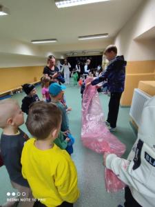 Naukowe spotkanie z Faradayem Przedszkolaki odkrywają fizykę!