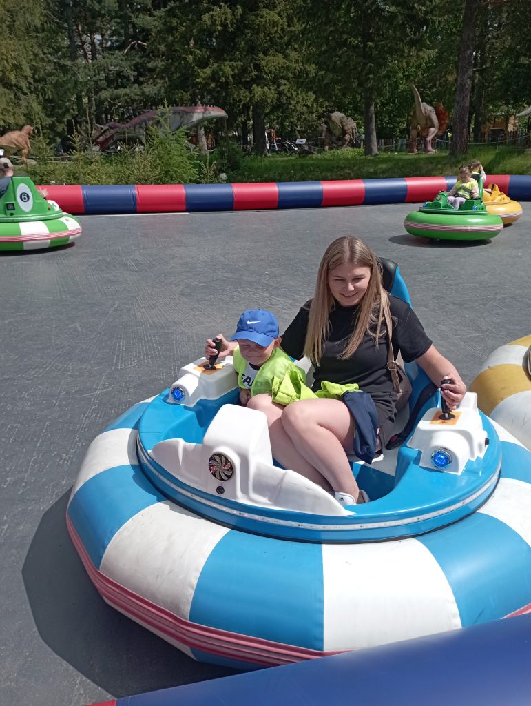 Wycieczka przedszkolaków do Dino Parku i Tatrzańskiego Mini Zoo w Zakopanem