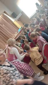 przedstawienie teatralne pt.: „ Jaśko, Margietka i Smok życzeń”